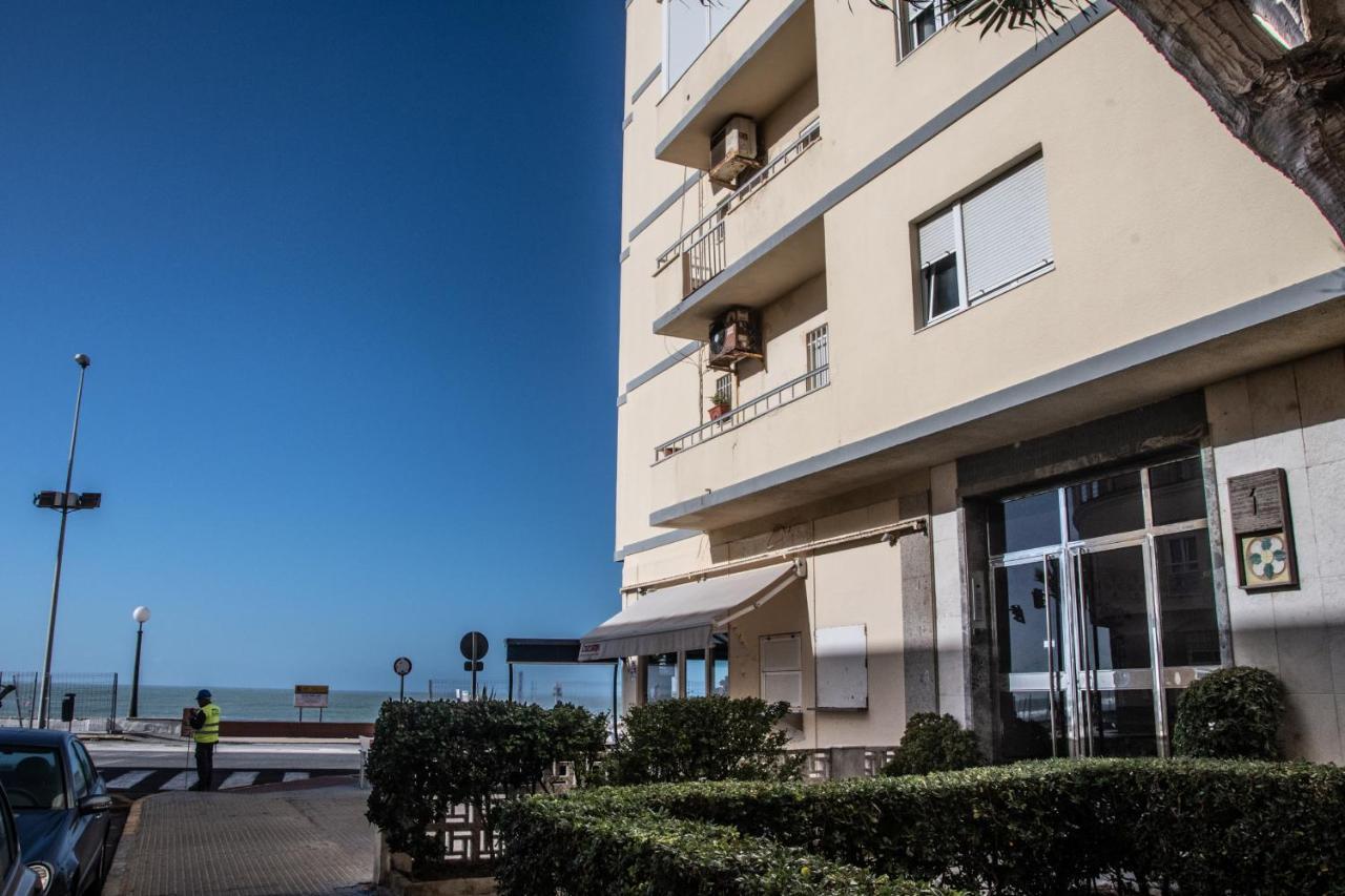 Apartamento Amanecer Кадис Екстериор снимка